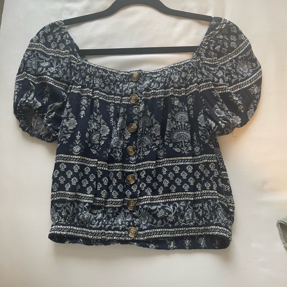 American Eagle Navy&Blue Top